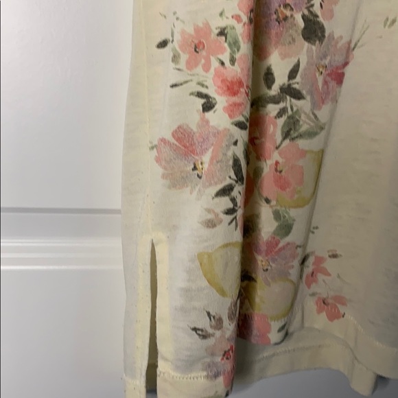 Lucky Brand tee - Picture 2 of 4